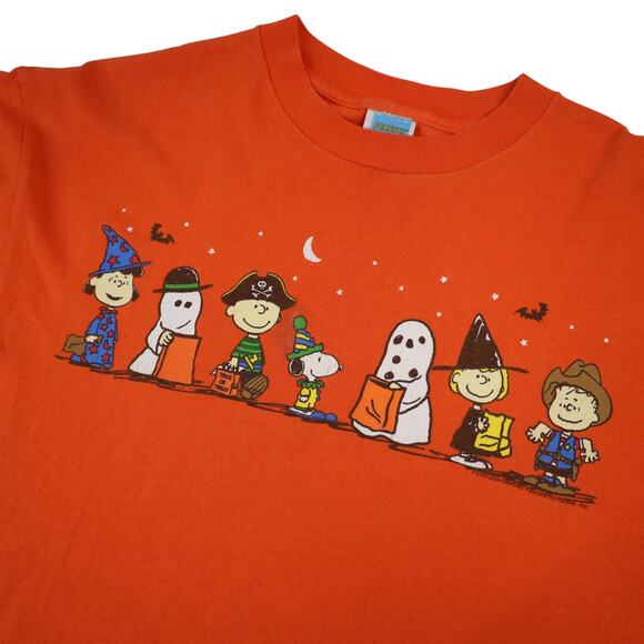 Vintage Peanuts Halloween Graphic T Shirt - Picture 6 of 9